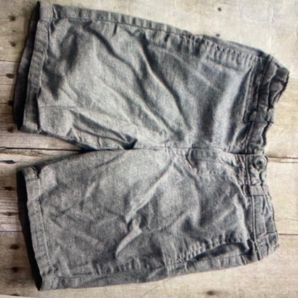 Old Navy Gray shorts size 5